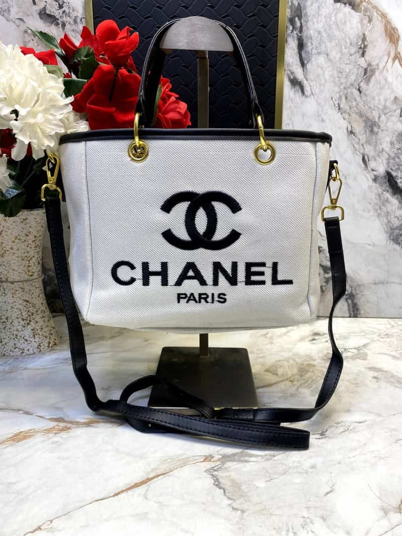 CHANEL_Small_Size_Tote_Bag_718