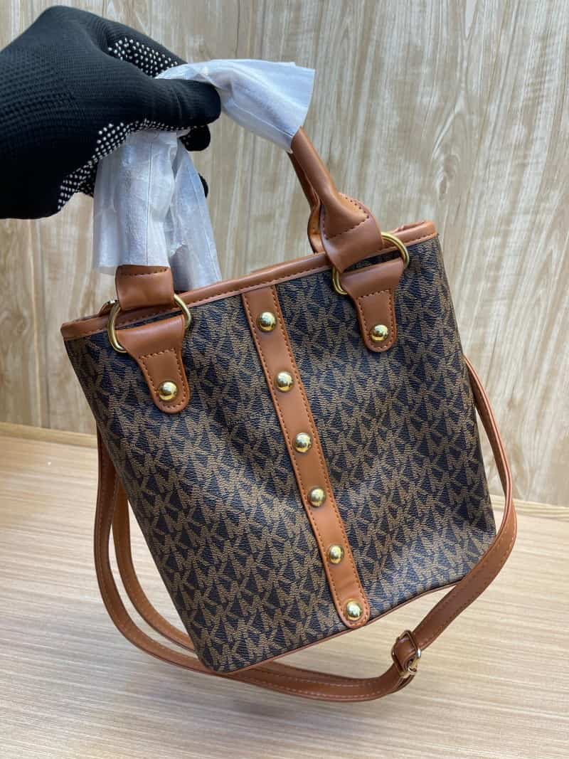 MICHAEL_KORS_Small_Bucket_Bag_869