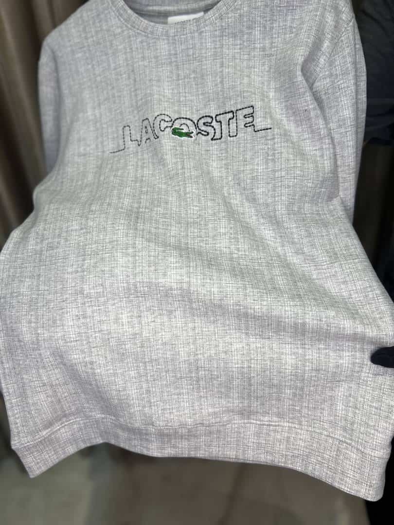LACOST_E GREY PREMIUM FULL SLEEVES CREW NECK SWEATSHIRT WITH A STICHED LOGO