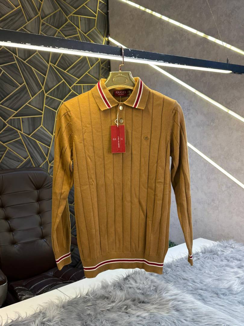 Gucci_khakhi_Metal_Logo_Knitted_Premium_Pull_Over_(1893)