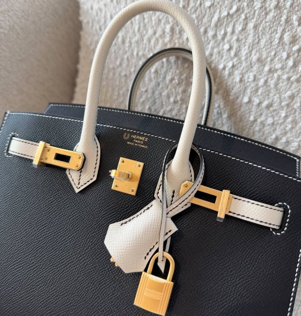 Herms_Birkin_30_Black and Craie_Togo_Hardware_Brushed_Gold3031