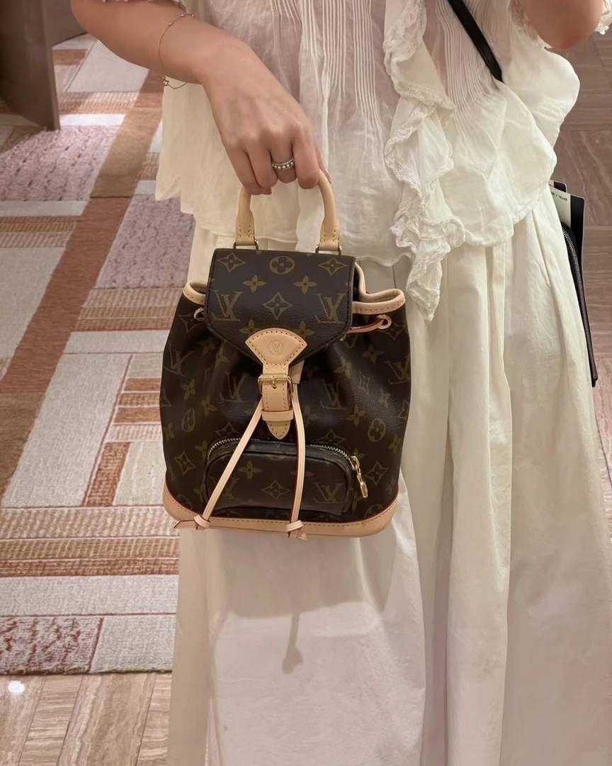 Louis_Vuitton Montsouris Mini Shoulder Bag Brown Flower White-44233