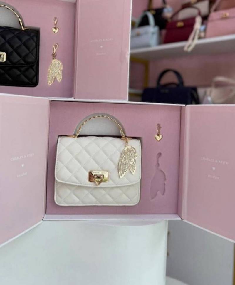 CHARLES_KEITH_Cressida.Quilted.Top.Handle.Bag.With.Bag.Charms_With_Og_Gift_Box_White-50701608