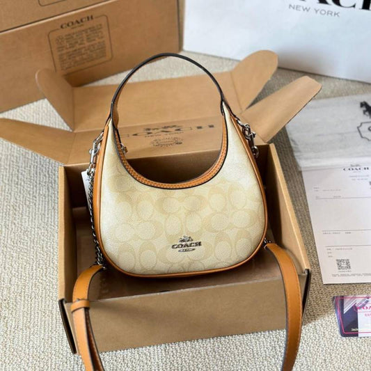 Coach_Carmen_Biege_Pebble_Leather_Shoulder_Bag5006