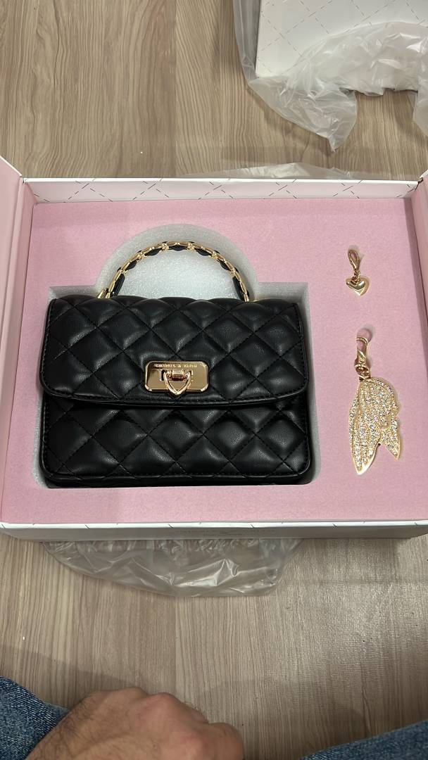 CHARLES_KEITH_Cressida.Quilted.Top.Handle.Bag.With.Bag.Charms_With_Og_Gift_Boxblack-50701608