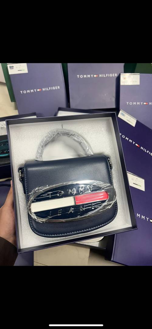 TOMMY JEANS HILFIGER PREMIUM NAVY CROSS BODY WITH BOX