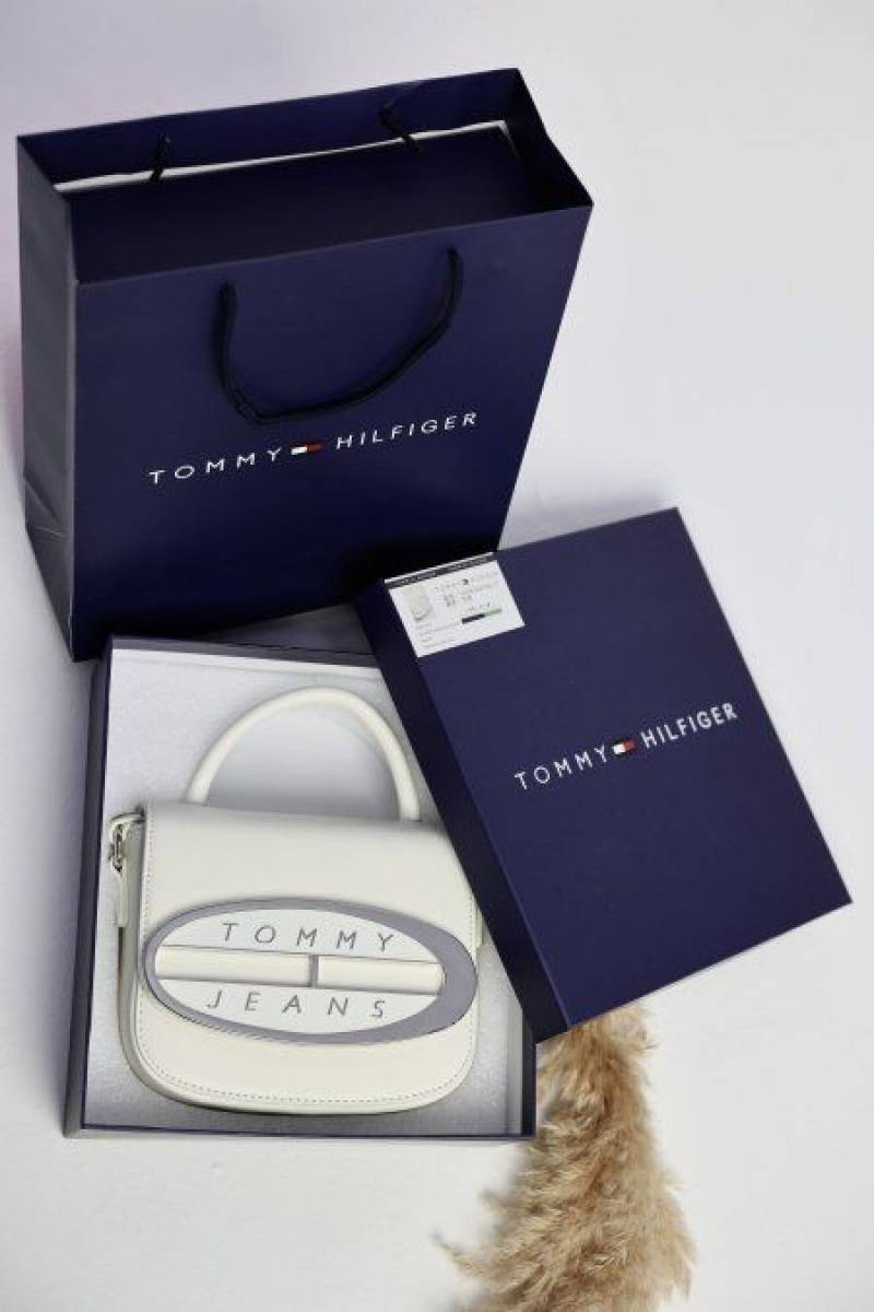 TOMMY JEANS HILFIGER PREMIUM WHITE CROSS BODY WITH BOX AND CARRY BAG