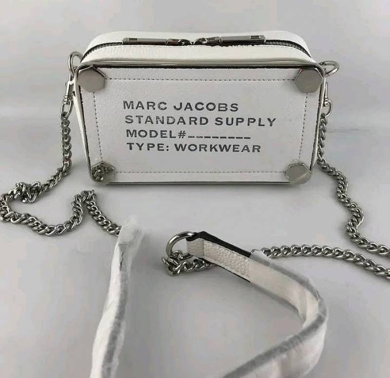 MARC JACOB SNAP SHOT SLING BAG