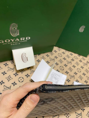 Goyard Snat MM pouch in Goyardine