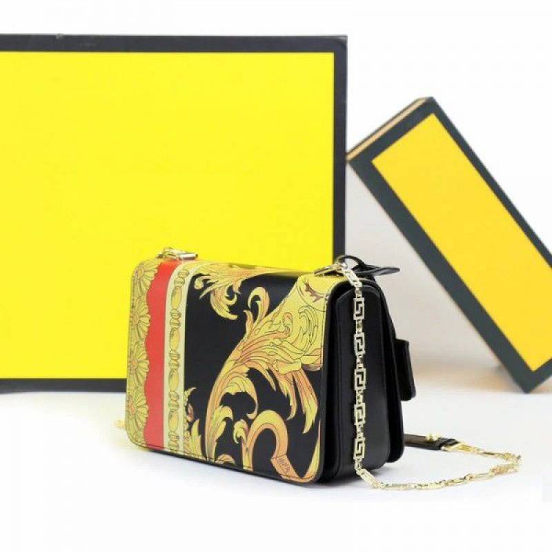 Versace Jeans Couture Barocco Print Shoulder Bag Black-red 89915