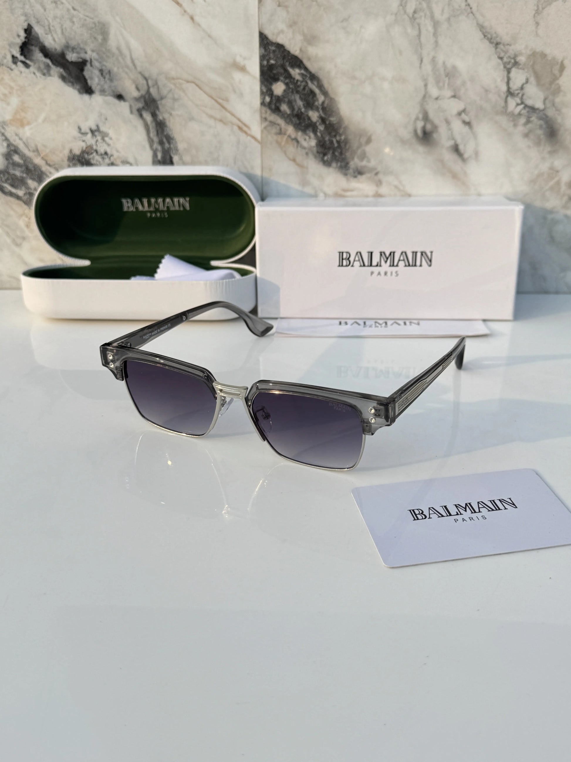 Balmain_1145_grey