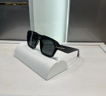 Tomford All Black Premium Shades 185