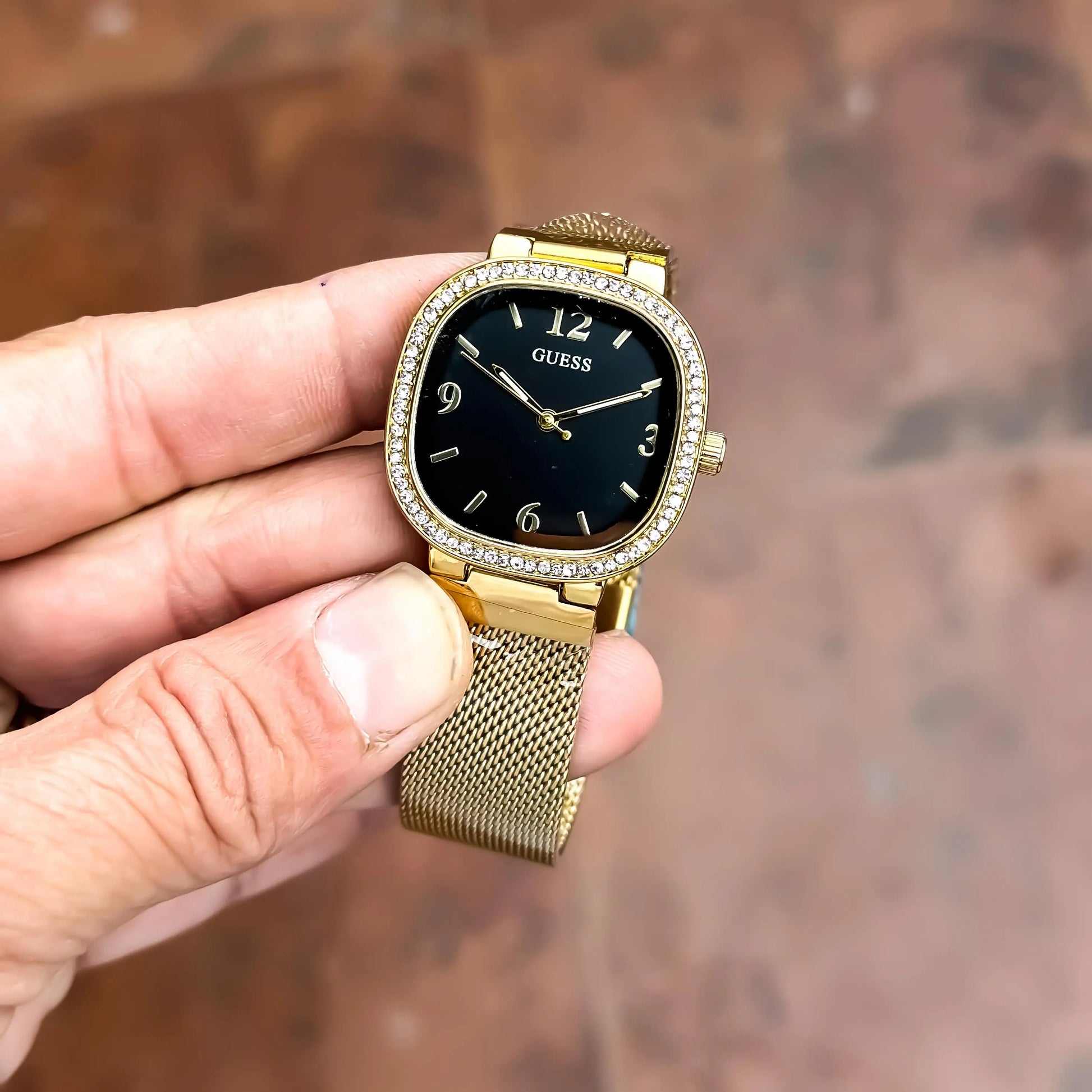 GUESS_LADIES_GOLD_BLACK