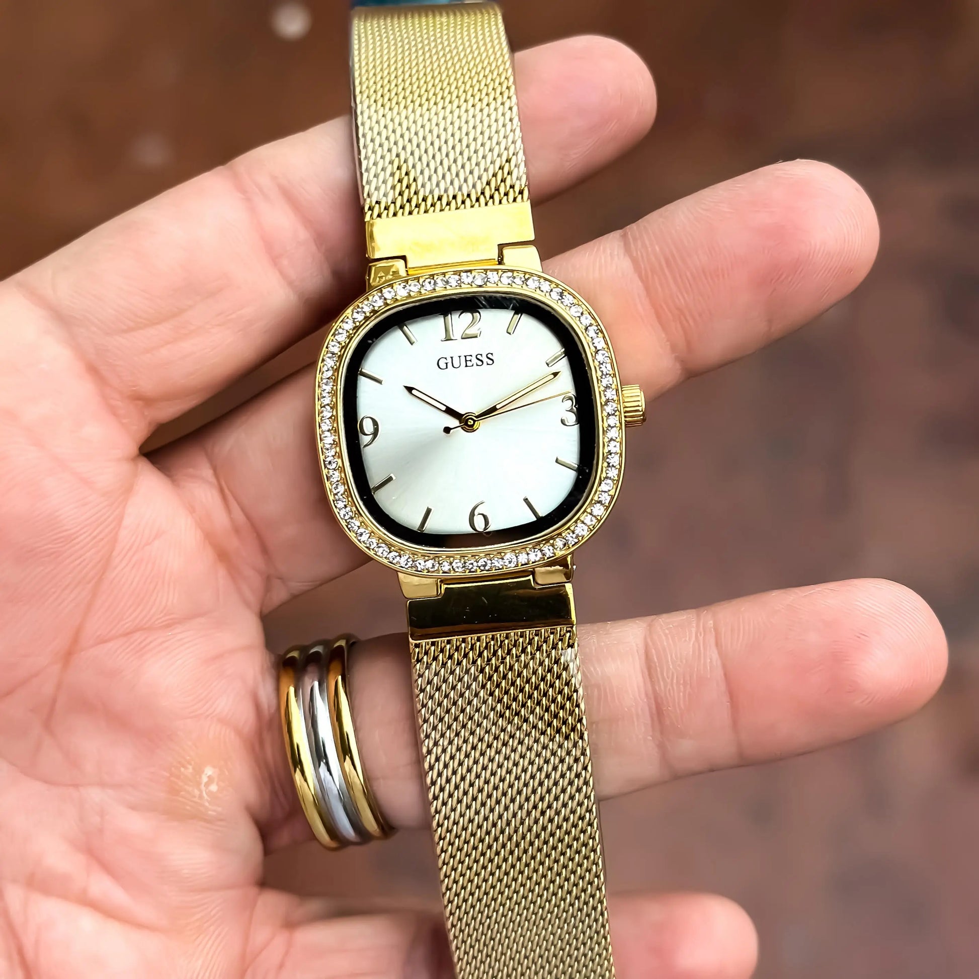 GUESS_LADIES_GOLD_WHITE