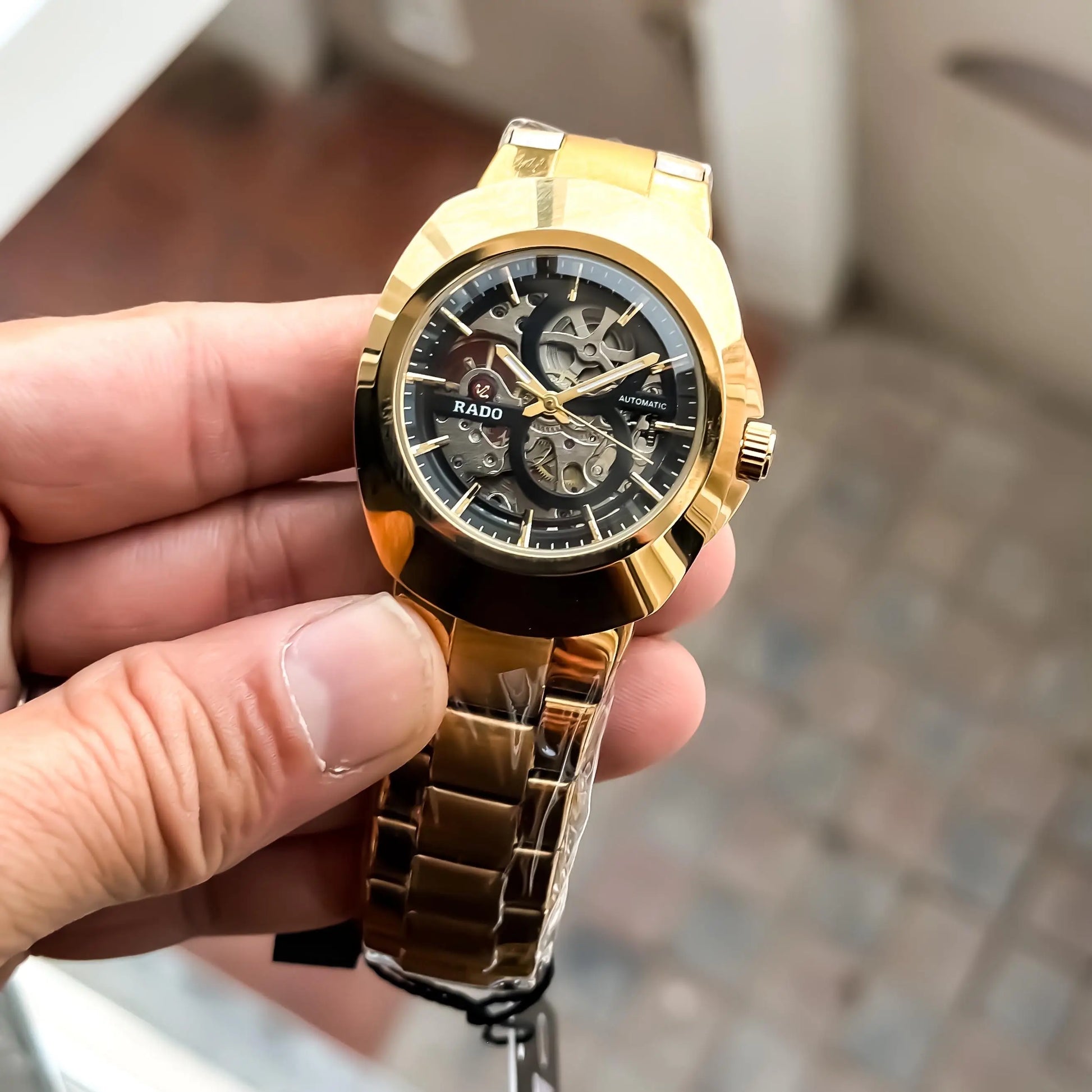 RADO_AUTO_GOLD-BLACK