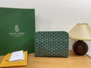 Goyard_Jouvence_PM_Toiletry_Bag_Green_With_Dust_Cover