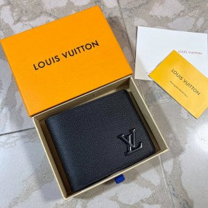 Louis_Vuitton_Lv_Black_Leather_Wallet_M69829_Black_Hardware