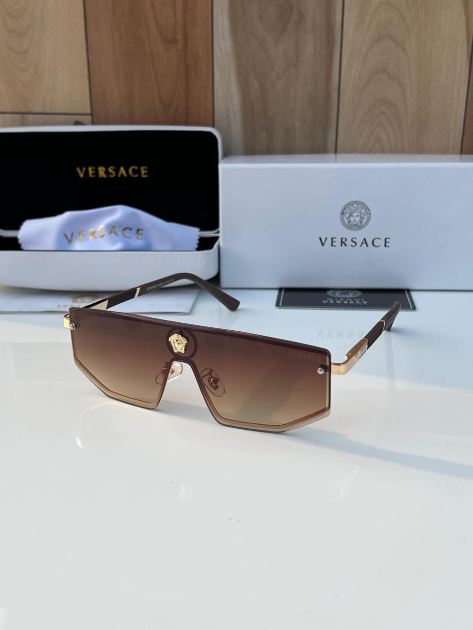 Ver/sace 24101 gold brown