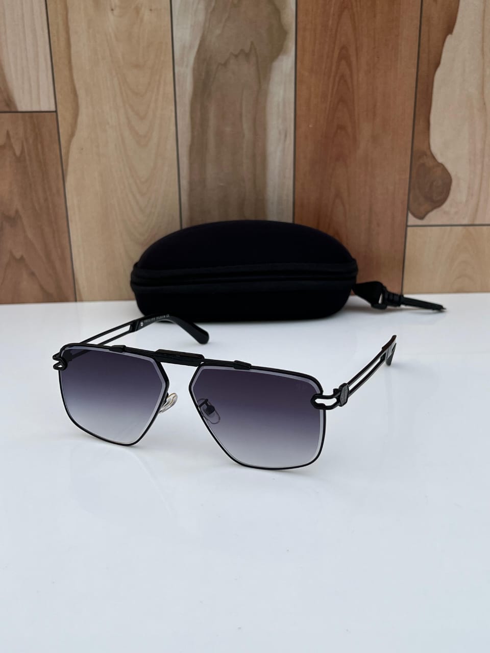 Phi/lip plein 212 black shaded