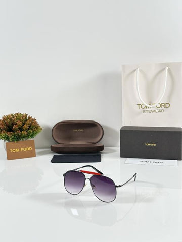 Tom/ford 557 black DC