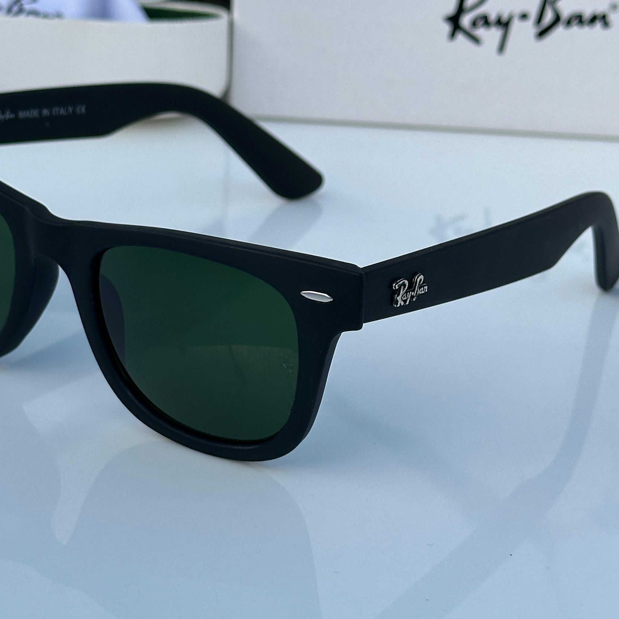 Rayban 2140 Black green